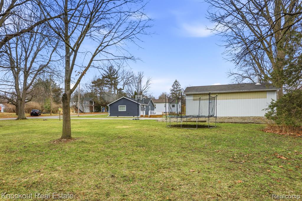 213 E Maple Street, Vassar, MI 48768 — Photo 34