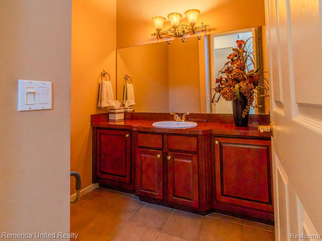 7429 Pine Vista Drive, Brighton, MI 48116 — Photo 42