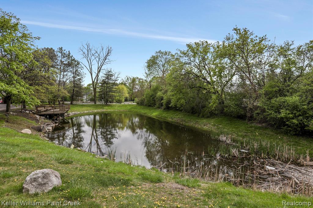 7355 Brynmawr Drive, West Bloomfield, MI — Photo 28