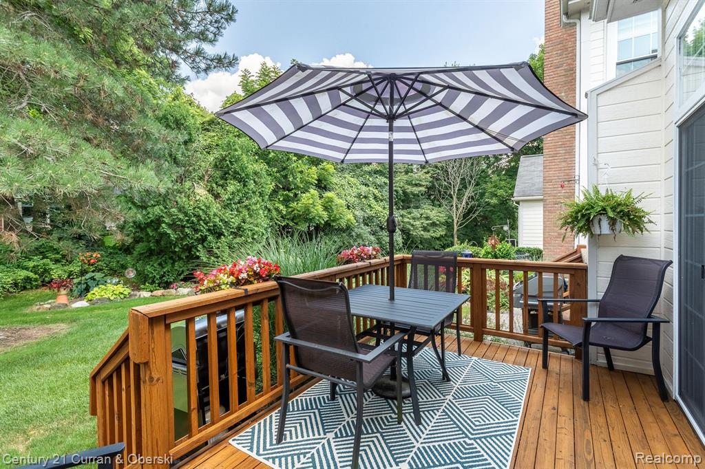 39566 VILLAGE RUN Drive, Northville, MI 48168 — Photo 46