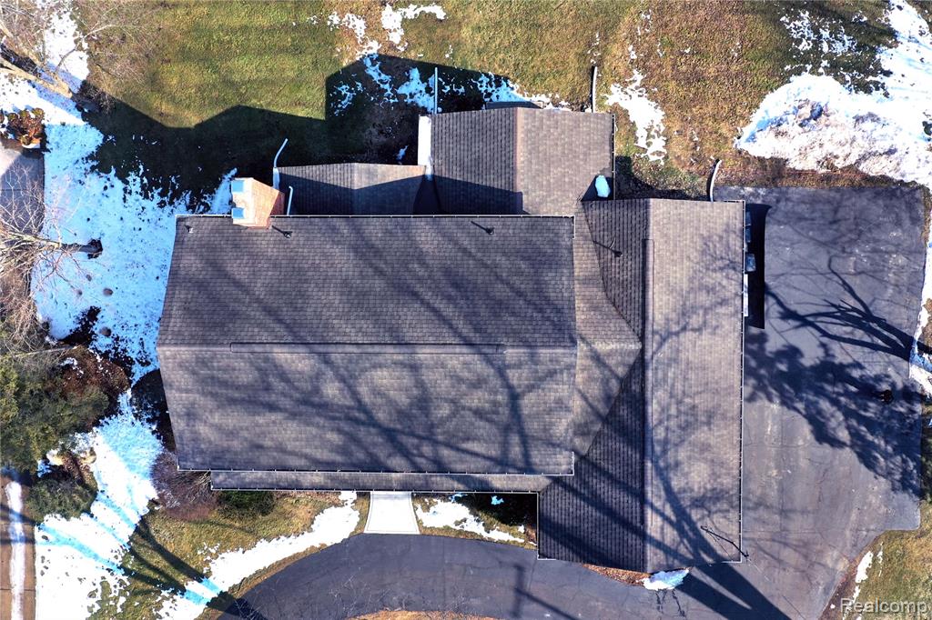 9693 BURNING TREE Drive, Grand Blanc, MI 48439 — Photo 51