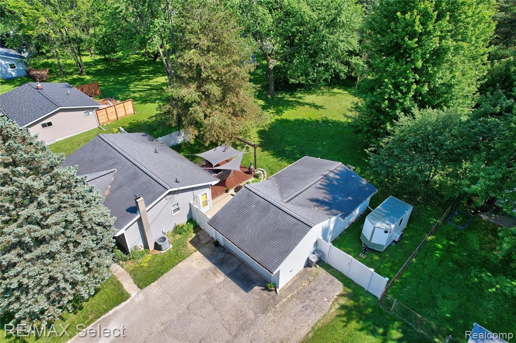 6030 Sun Valley Drive, Grand Blanc, MI 48439 — Photo 39
