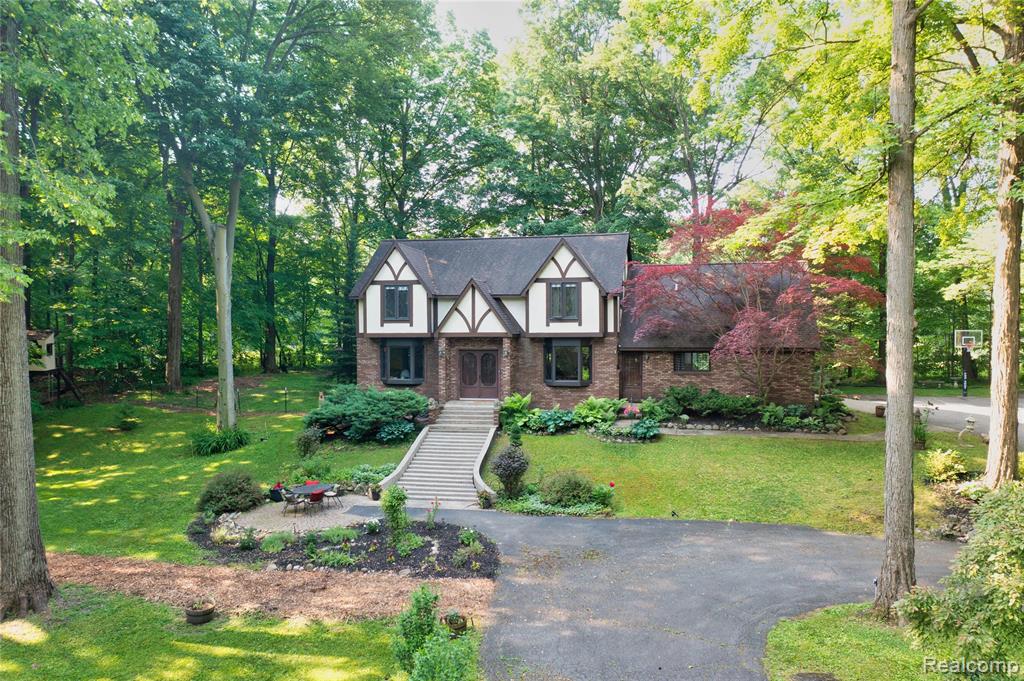 55535 WOODY Lane, South Lyon, MI 48178 — Photo 43