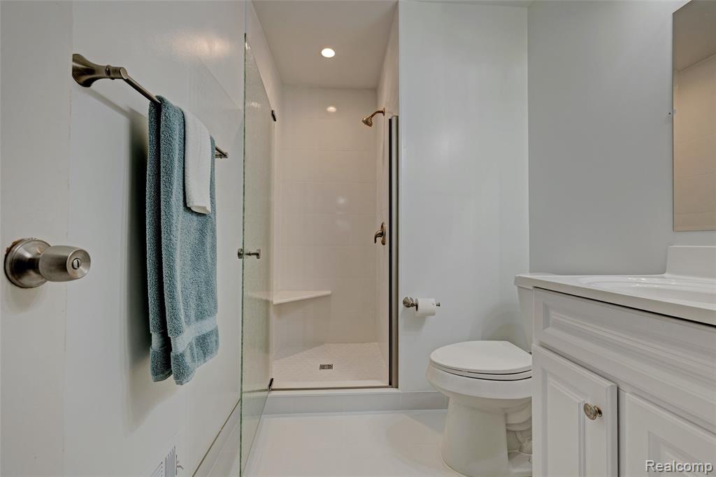 5936 Warbler Drive, Clarkston, MI — Photo 23
