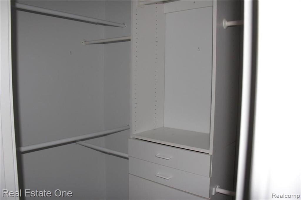 45435 N STONEWOOD Road, Canton, MI 48187 — Photo 13