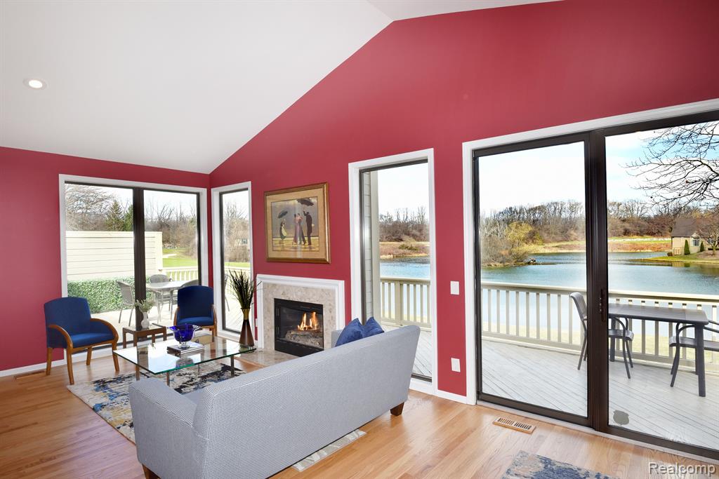 527 Newburne Pointe, 19, Bloomfield Hills, MI 48304 — Photo 5