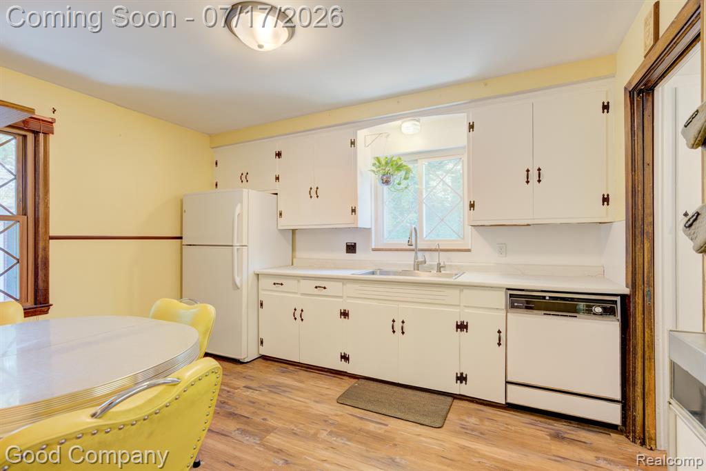 24310 Manistee Street, Oak Park, MI 48237 — Photo 13