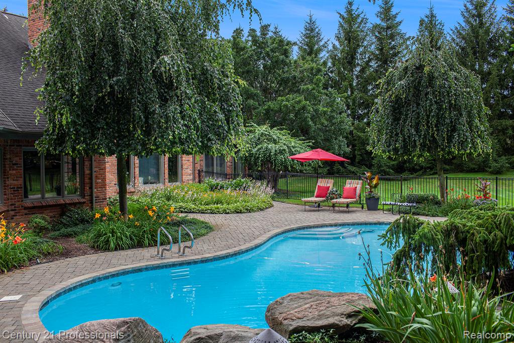 7717 Somerhill Lane, Clarkston, MI 48348 — Photo 8