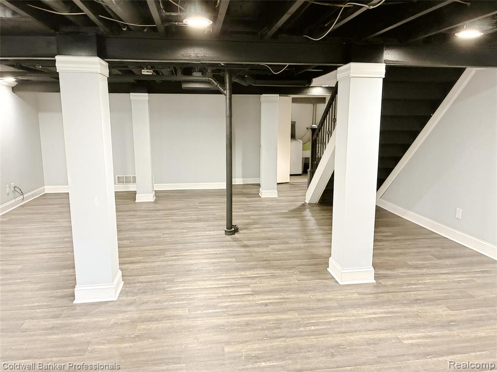 669 Mohegan Street, Birmingham, MI 48009 — Photo 32