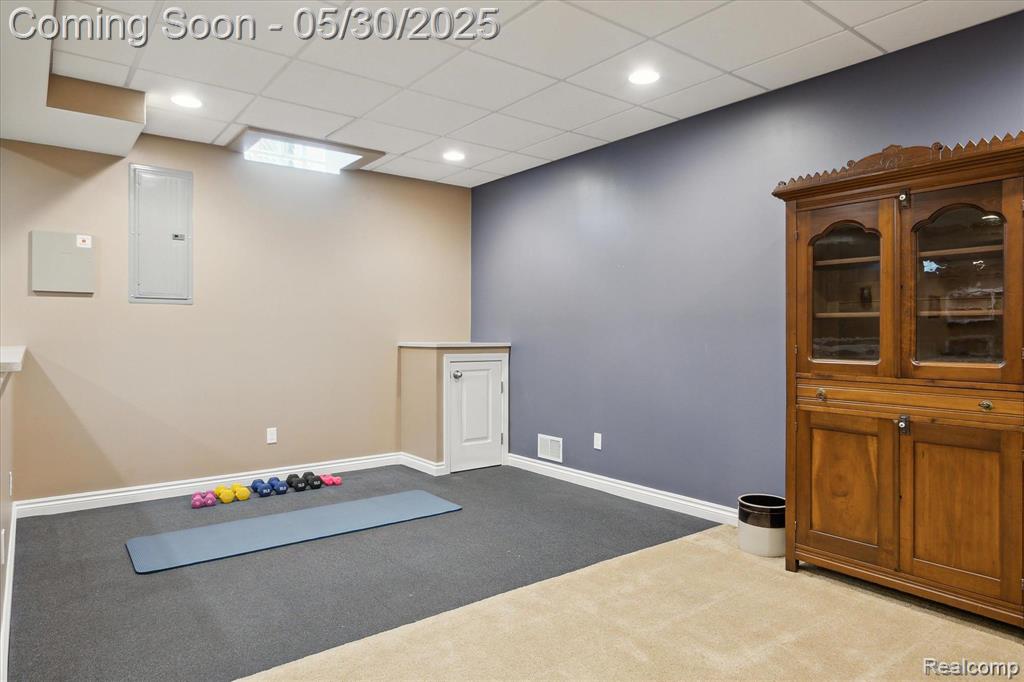 9267 Richfield, Livonia, MI 48150 — Photo 37