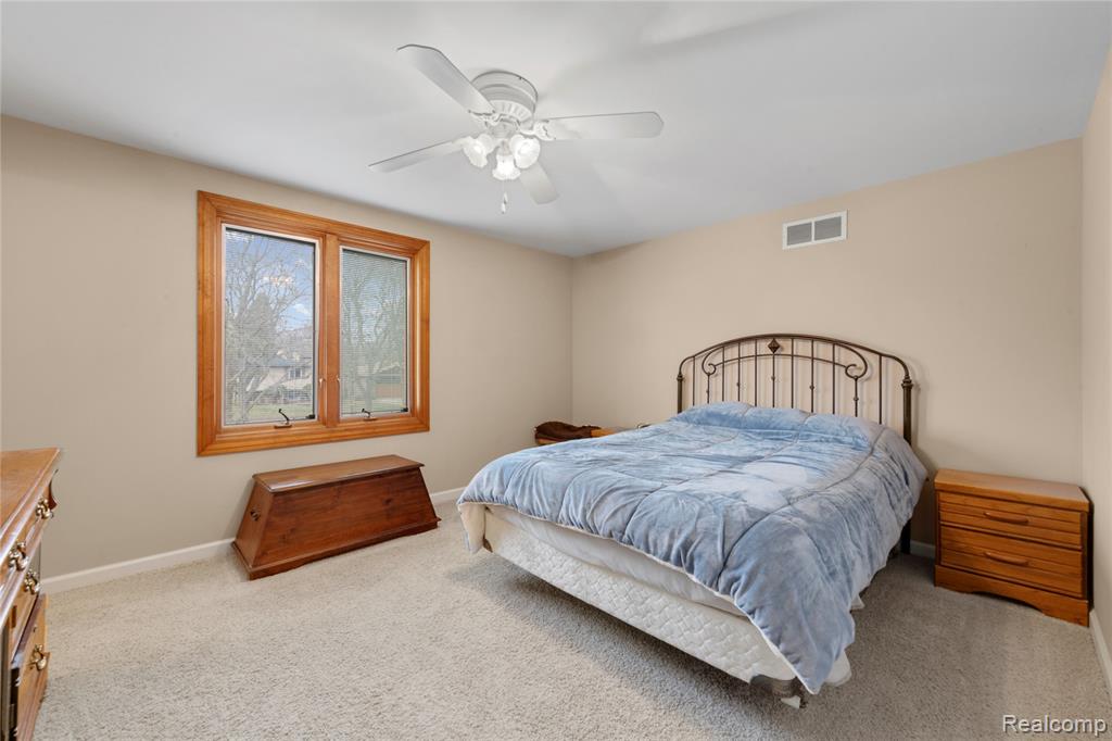 4902 Hubbard Drive, Troy, MI 48085 — Photo 19