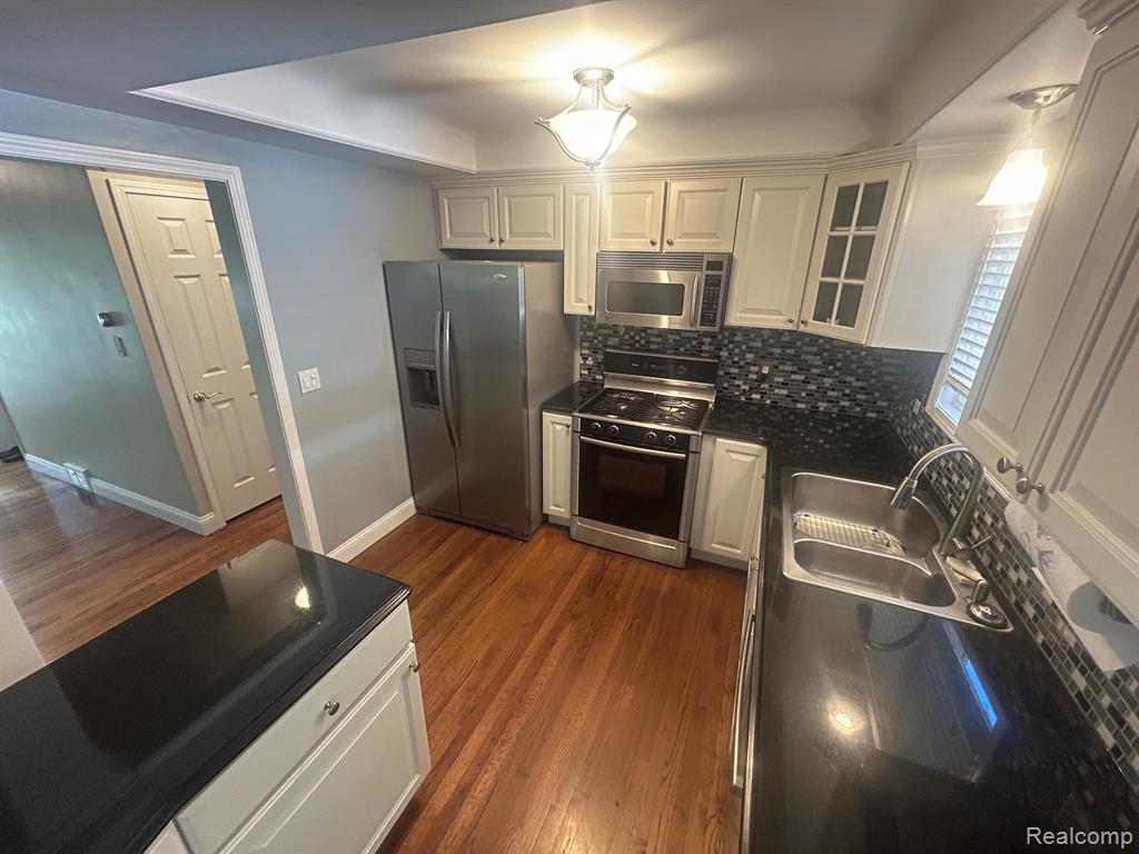 760 S EVERGREEN Street, Plymouth, MI 48170 — Photo 19