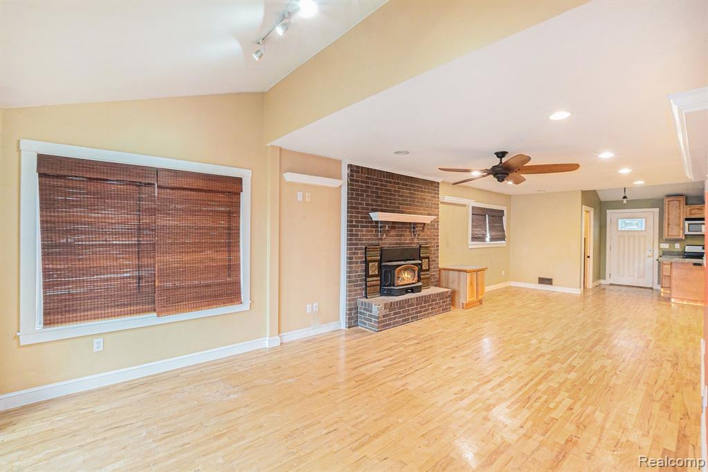 1296 LAKEVIEW Drive, Tipton, MI 49287 — Photo 11