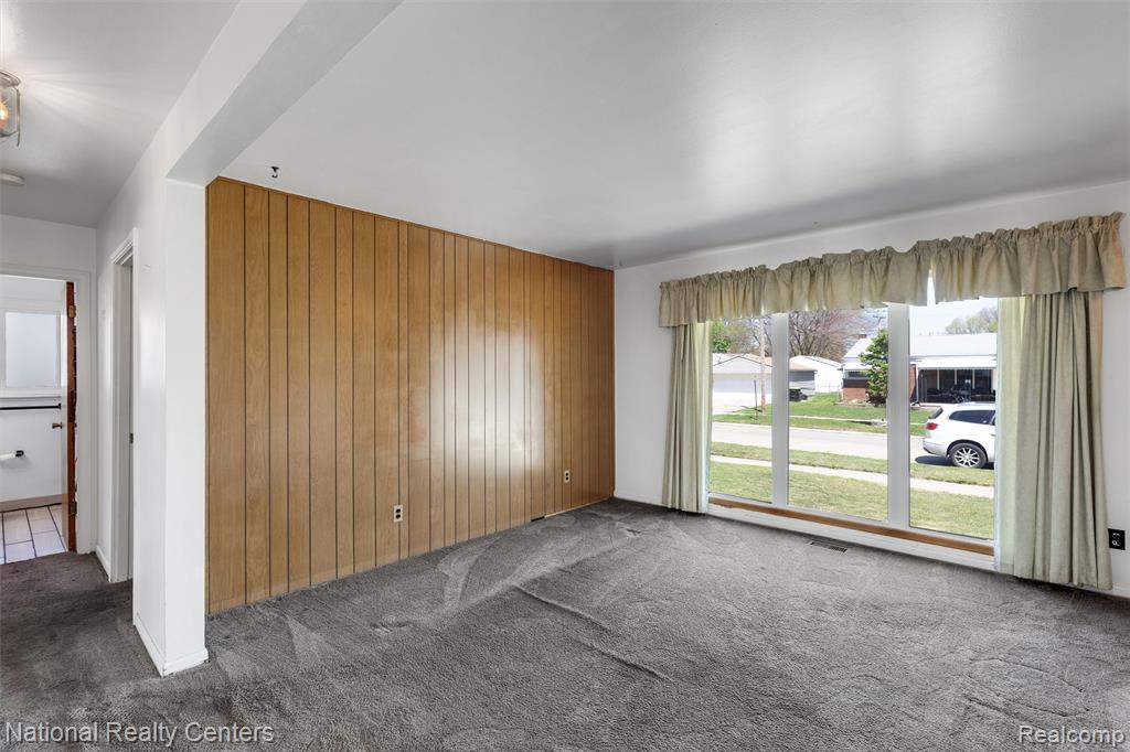 822 Bernie Lane, Madison Heights, MI 48071 — Photo 5
