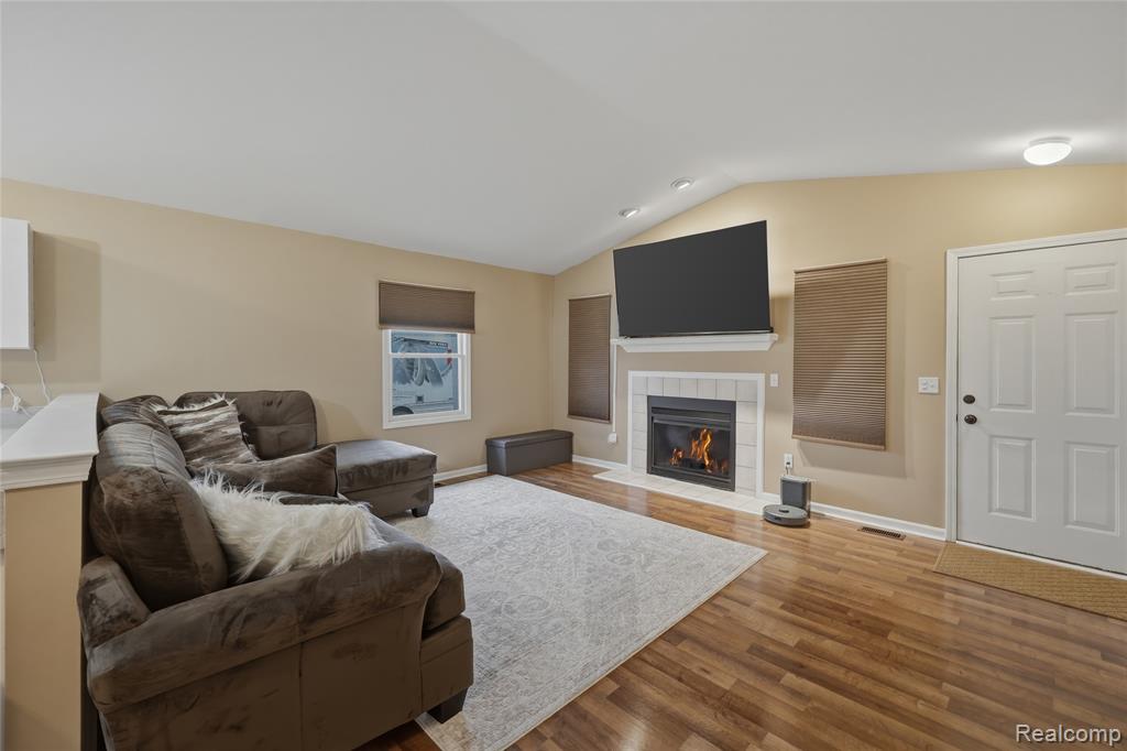 41781 King Edward Court, Clinton Twp, MI 48038 — Photo 5