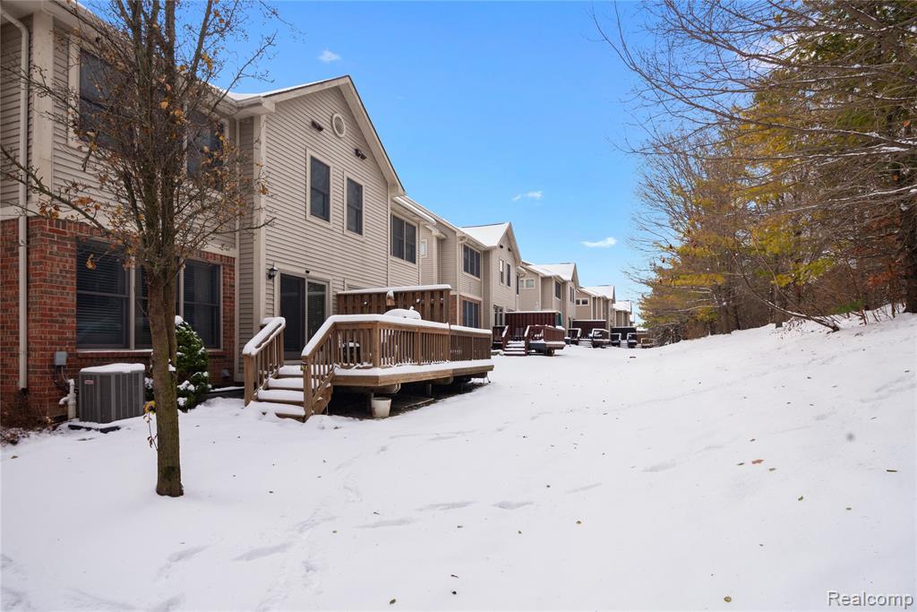 50436 Beechwood Court, Plymouth, MI 48170 — Photo 27