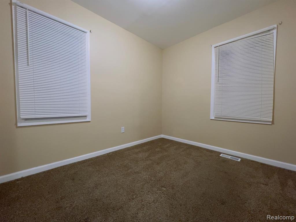8695 Evergreen Avenue, Detroit, MI 48228 — Photo 9