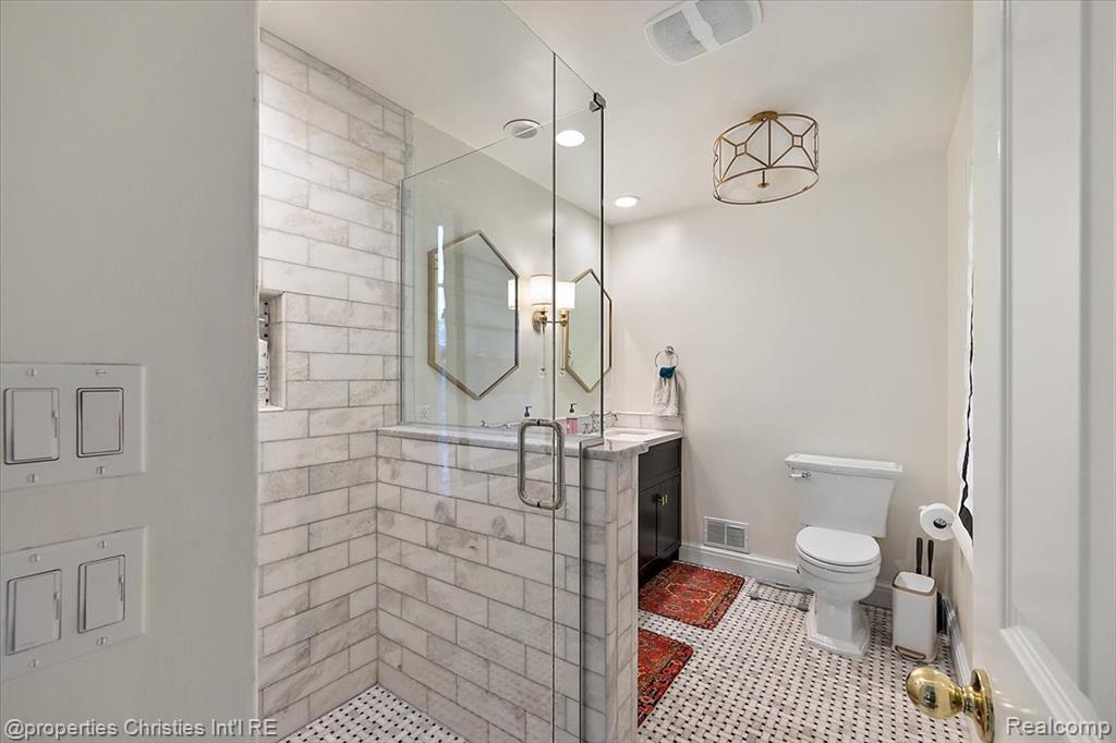 2684 Bradway Boulevard, Bloomfield Hills, MI 48301 — Photo 33