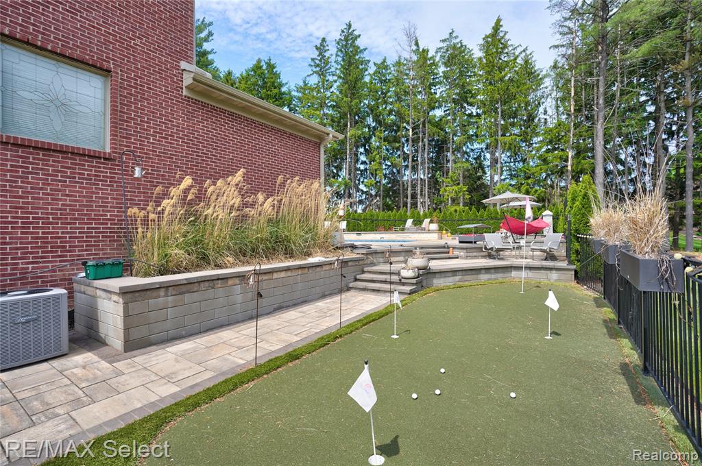 3334 Creekview Drive, Davison, MI 48423 — Photo 16
