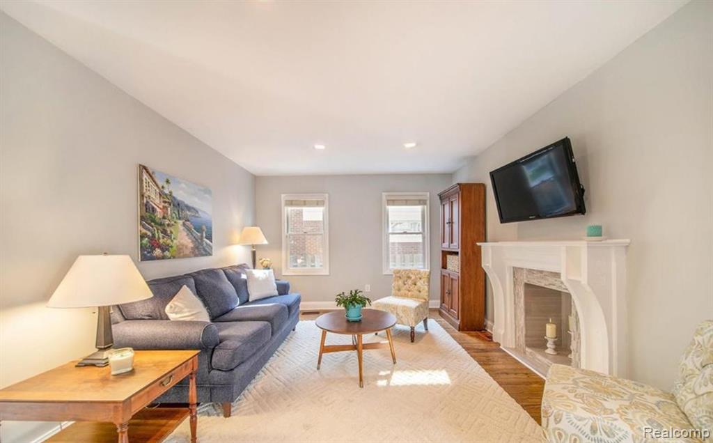 986 Smith Avenue, Birmingham, MI 48009 — Photo 25