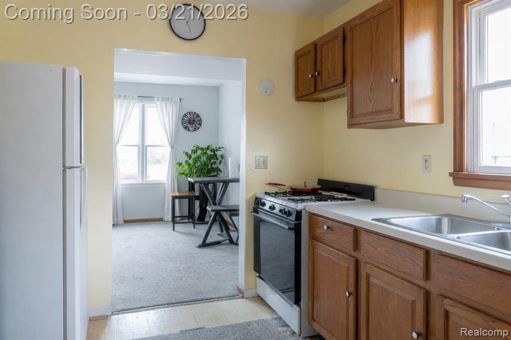 5763 N Silvery Lane, Dearborn Heights, MI 48127 — Photo 16