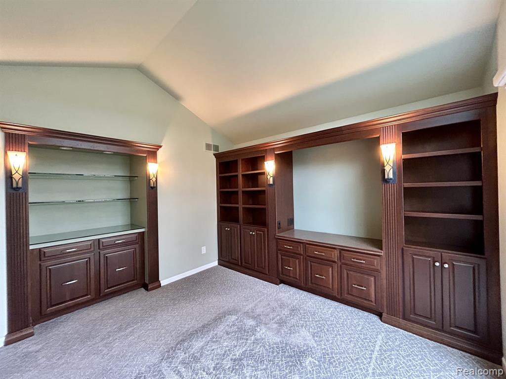 4791 Roundtree Drive, 1, Brighton, MI 48116 — Photo 18