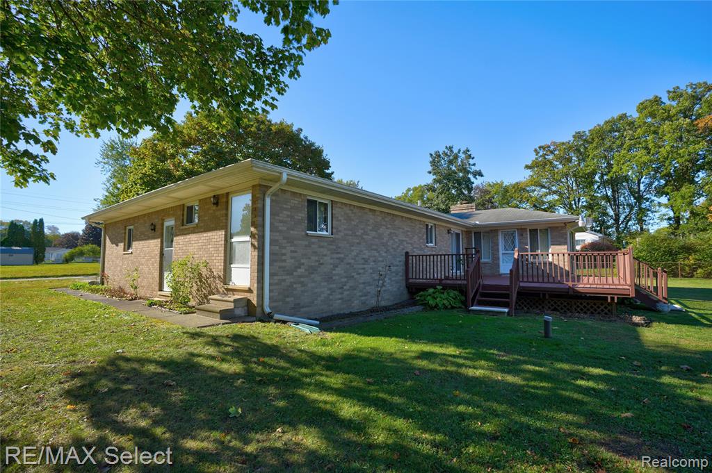 4290 Hedgethorn Circle, Burton, MI 48509 — Photo 47