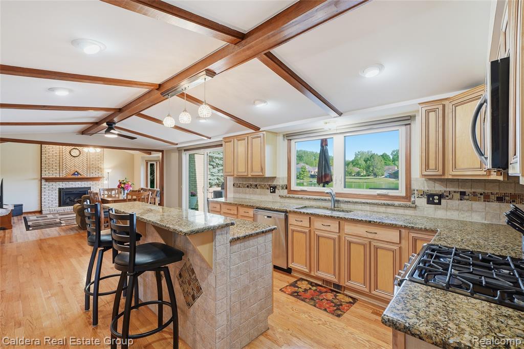 8915 Chestnut Run Drive, Utica, MI 48317 — Photo 15