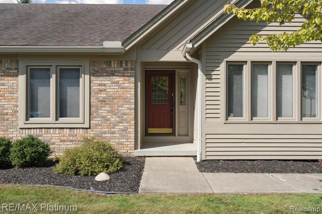 8230 Sawgrass Trail, Grand Blanc, MI 48439 — Photo 7