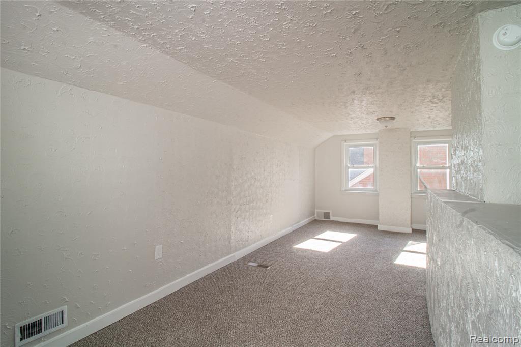 14952 Elmdale Street, Detroit, MI 48213 — Photo 13