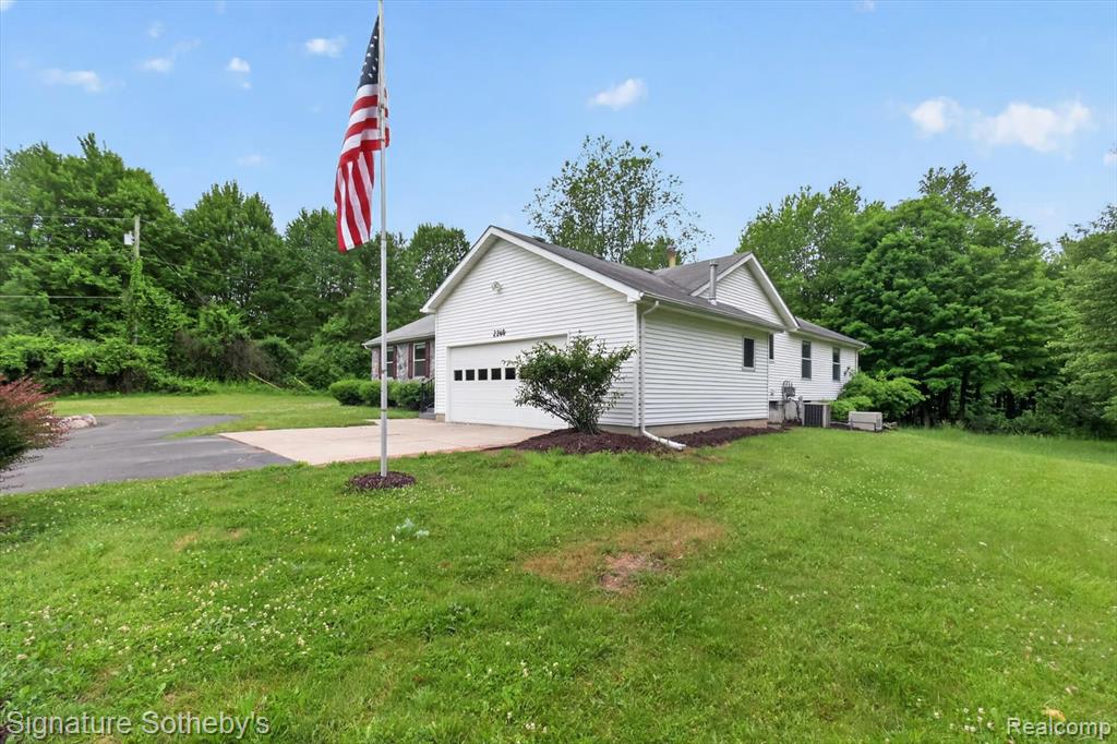 2240 Hidden Lake Trail, Ortonville, MI 48462 — Photo 58