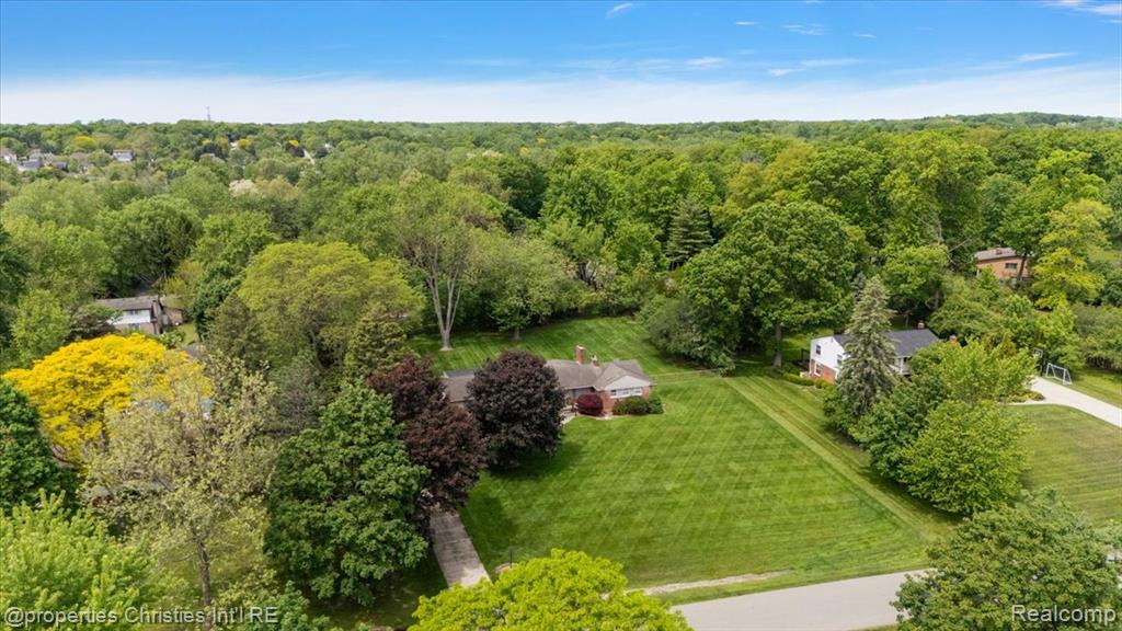 5252 Doherty Drive, West Bloomfield, MI 48323 — Photo 33