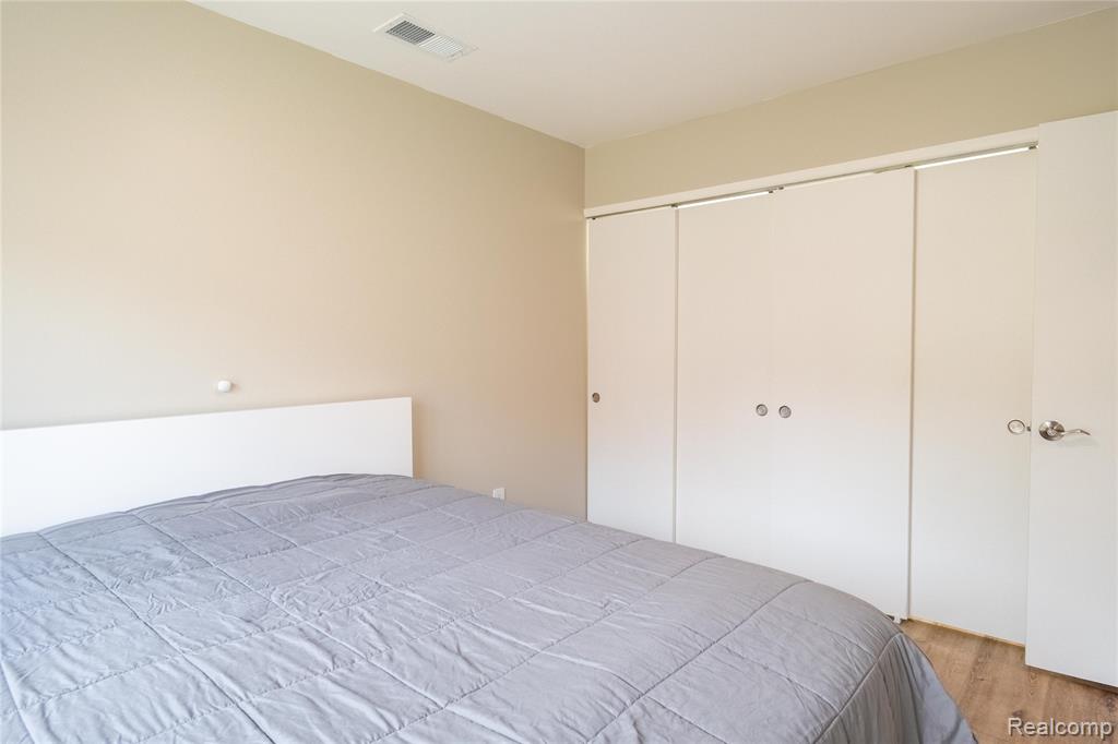 29150 Manchester Street, Westland, MI — Photo 15