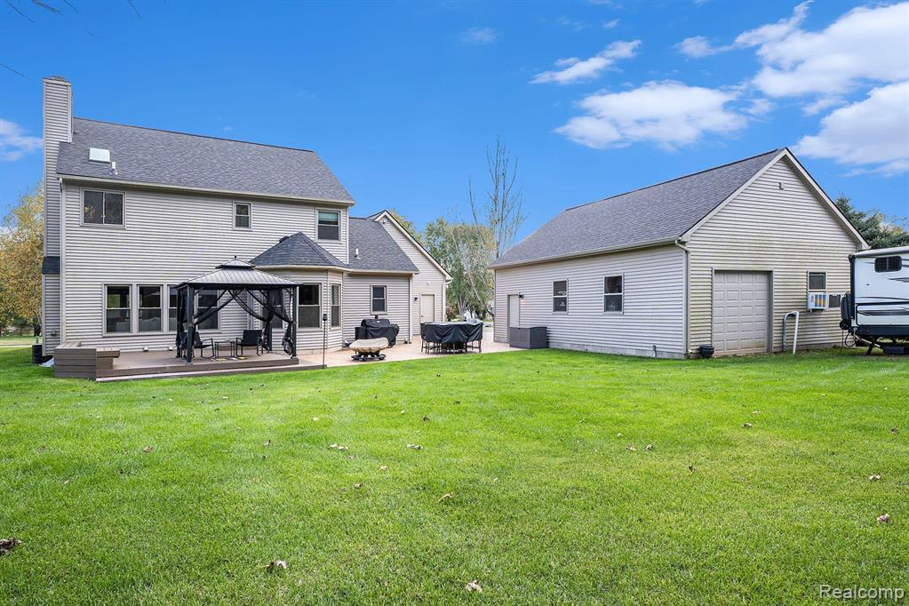 5489 Pine Lake Drive, Brighton, MI 48116 — Photo 33