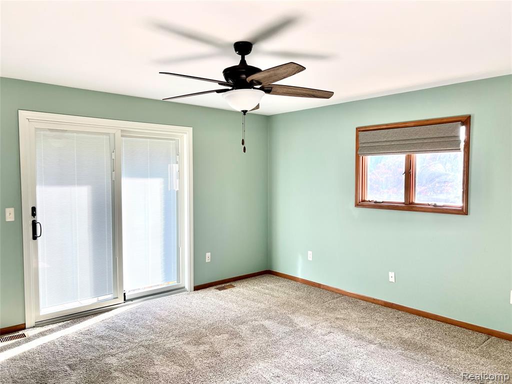 39852 Southpointe Avenue, Harrison Township, MI — Photo 6