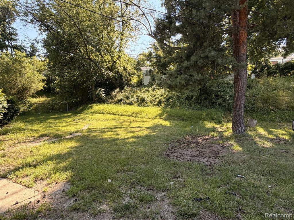 415 Martin Luther King Jr Boulevard N, Pontiac, MI 48342 — Photo 17