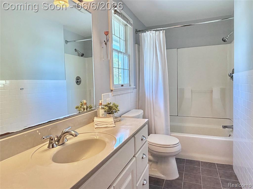 5330 Aintree Road, Rochester, MI 48306 — Photo 22
