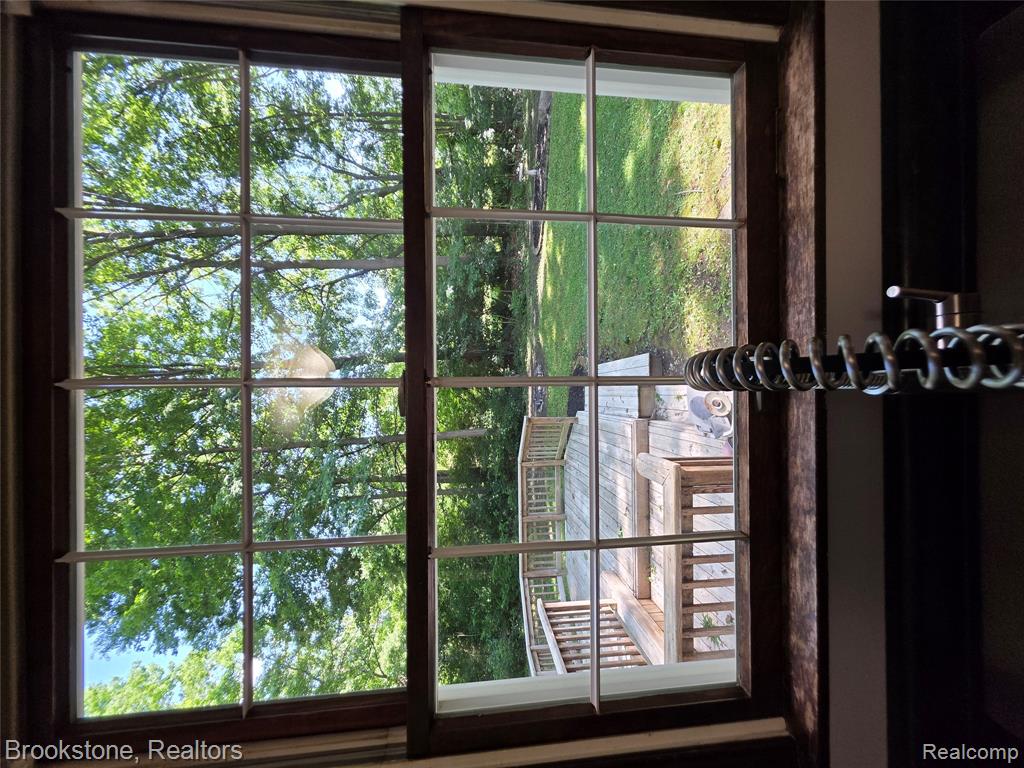 6499 Dalton Drive, Flushing, MI 48433 — Photo 11