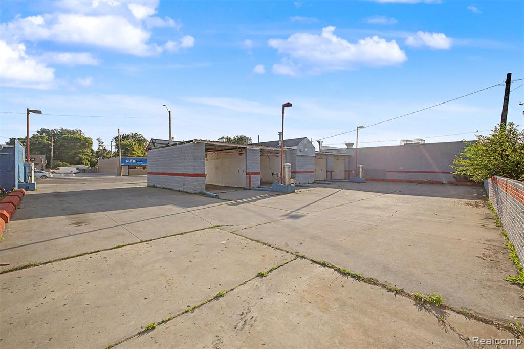 19639 W Warren Avenue, Detroit, MI 48228 — Photo 10
