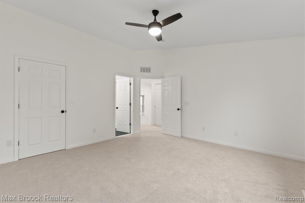24530 Pineview Street, Oak Park, MI 48237 — Photo 23