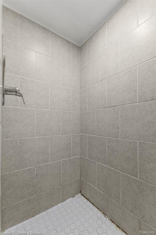 1827 Cleophus Pkwy, Lincoln Park, MI 48146 — Photo 17