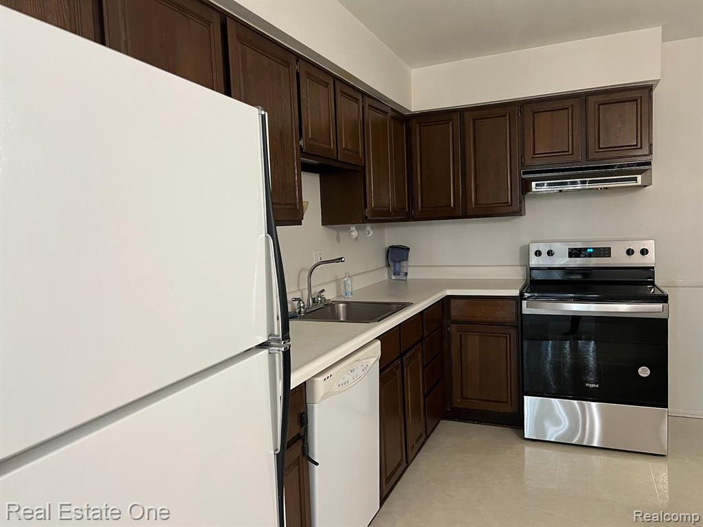 27690 E ECHO, 227, Farmington Hills, MI 48334 — Photo 17