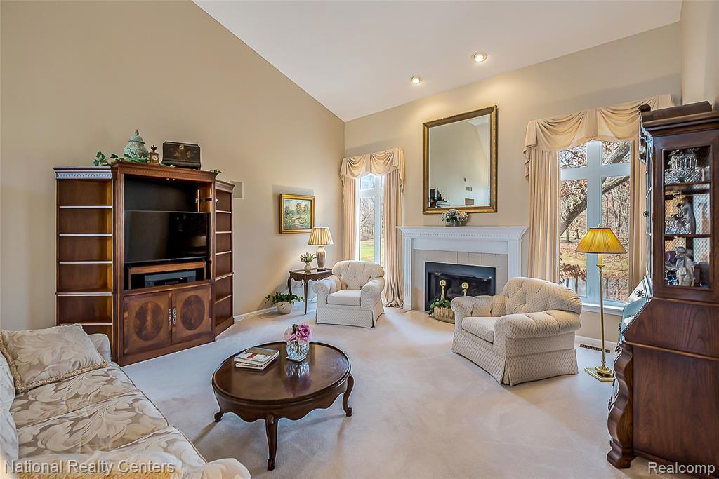 5451 Wentworth Drive, Commerce Twp, MI 48382 — Photo 10