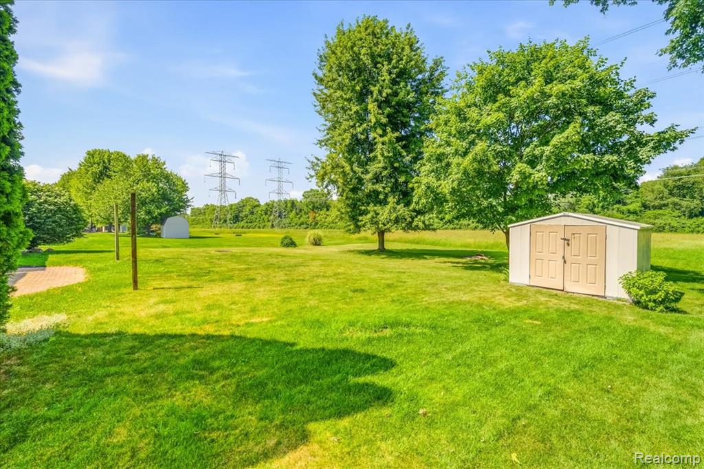 14642 Wildbrook Drive, Belleville, MI 48111 — Photo 9