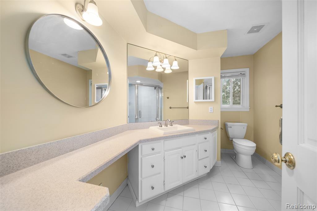 560 Billingsgate Court, Bloomfield Hills, MI 48301 — Photo 17