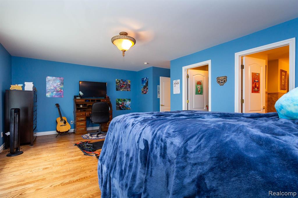 49759 Lakebridge Drive, Shelby Twp, MI 48315 — Photo 41