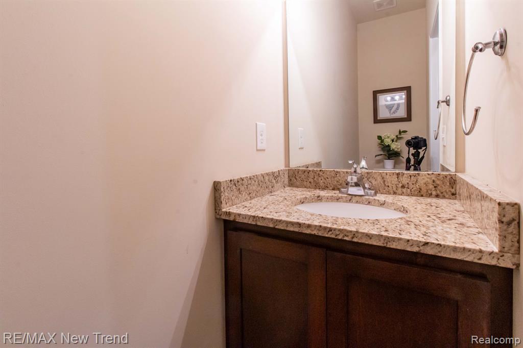24485 ROSEMONT Drive, South Lyon, MI 48178 — Photo 19