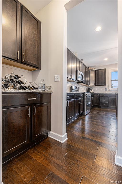 4846 E Stonegate Circle, Lake Orion, MI — Photo 12