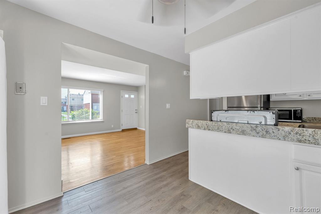 8126 Farnum Avenue, Warren, MI 48093 — Photo 10