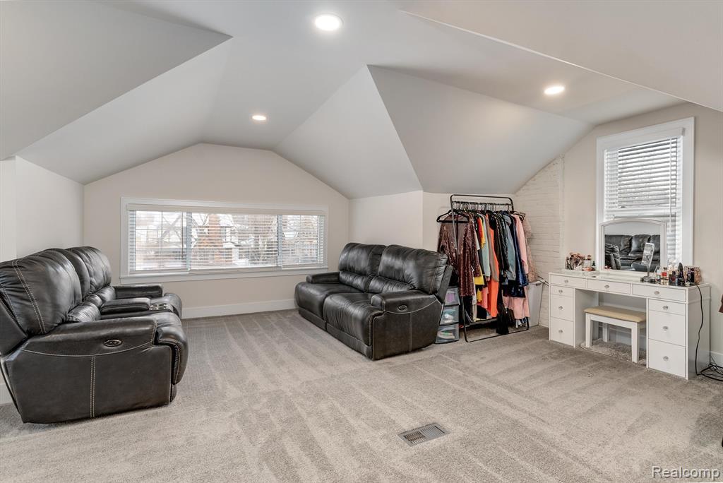 907 UNIVERSITY PL, Grosse Pointe, MI 48230 — Photo 29